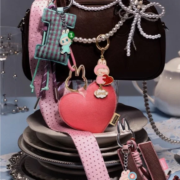 Authentic Popmart Labubu Pin For Love Letter - Picture 5 of 5